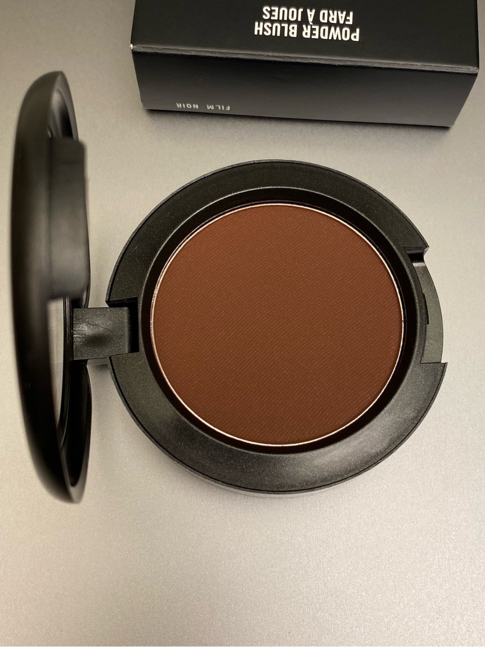 MAC “Film Noir” Matte Powder Blush ~ original formula - Picture 5 of 5